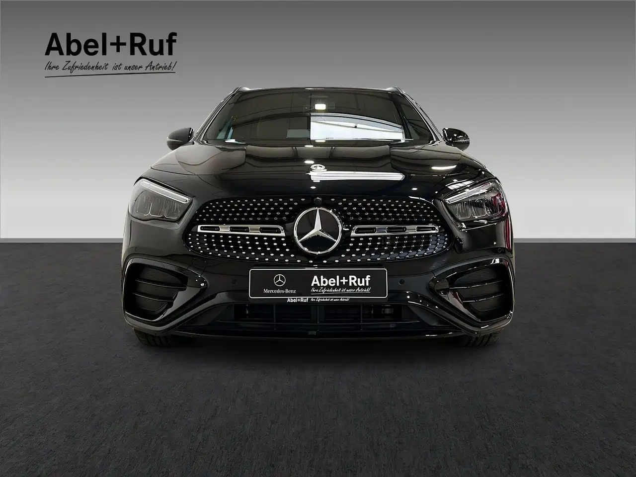 Mercedes-Benz GLA 200 2