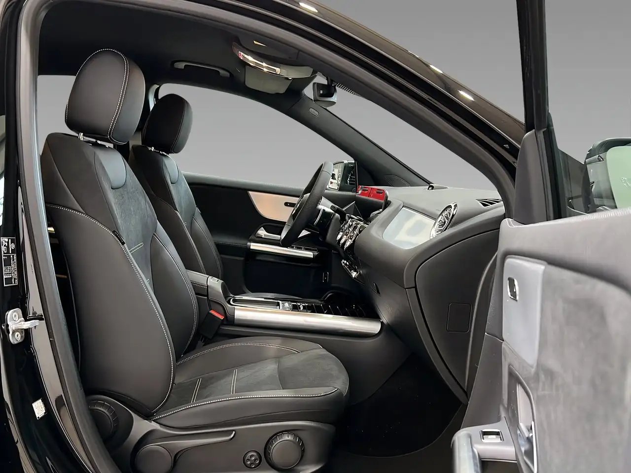 Mercedes-Benz GLA 200 14