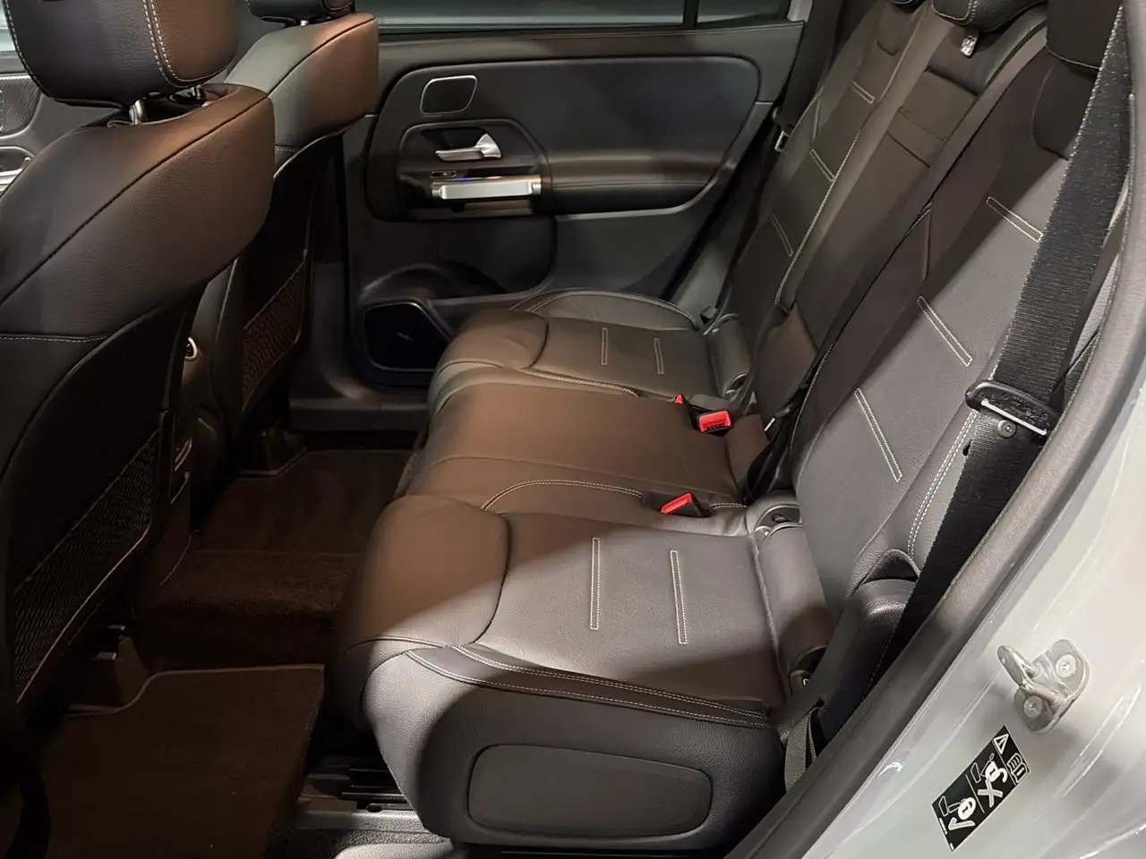 Mercedes-Benz GLB 35 14