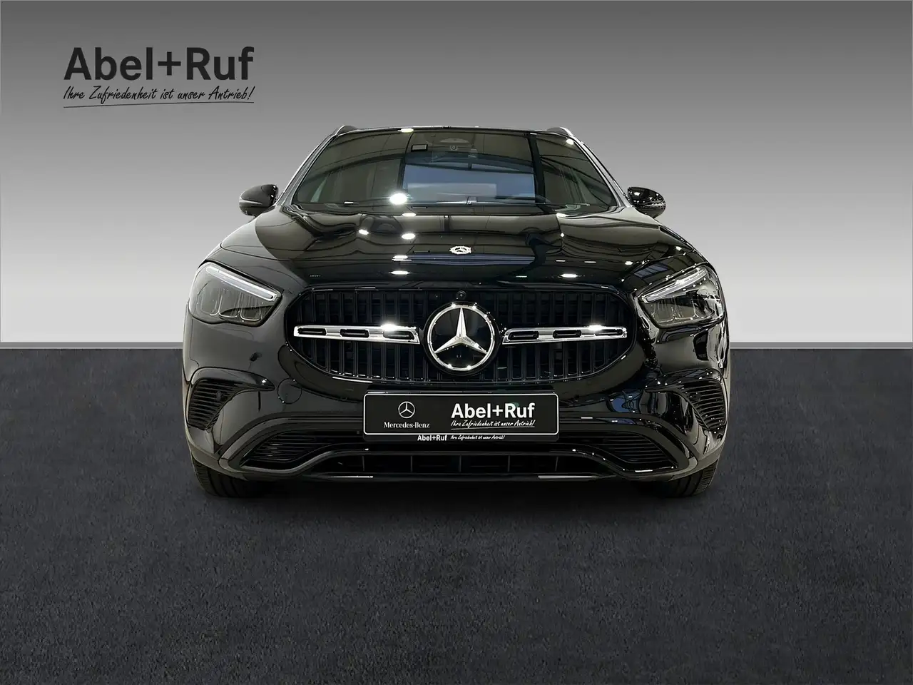 Mercedes-Benz GLA 200 2