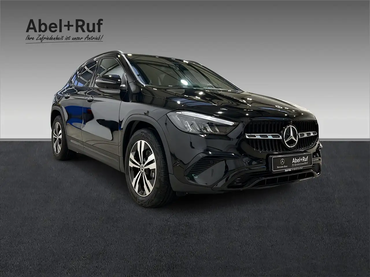 Mercedes-Benz GLA 200 3