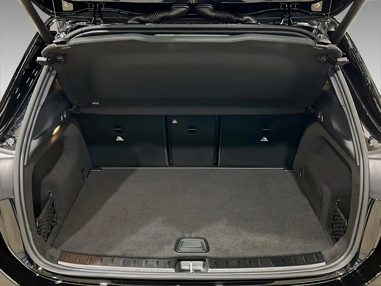 Mercedes-Benz GLA 200 6