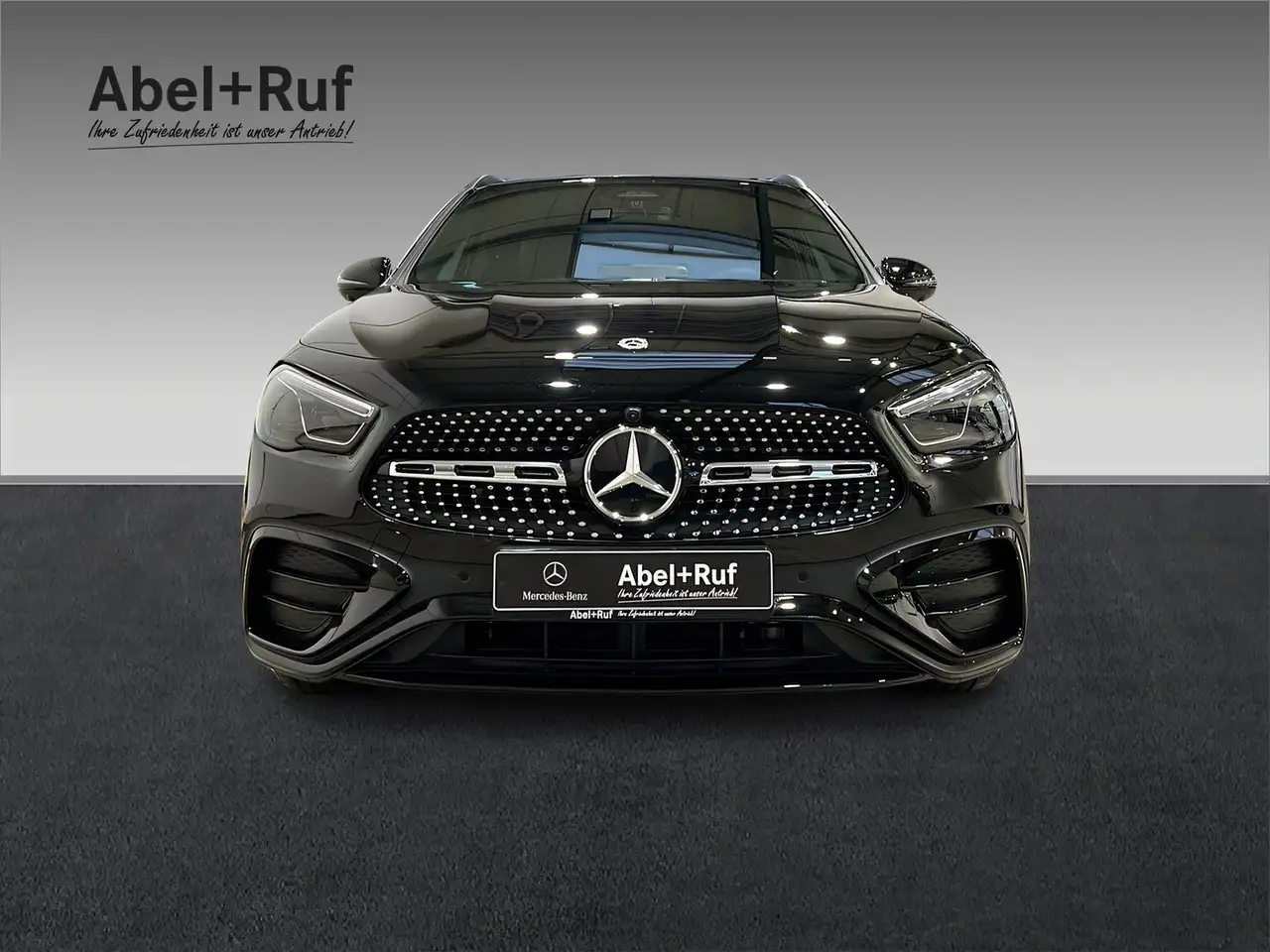 Mercedes-Benz GLA 180 2