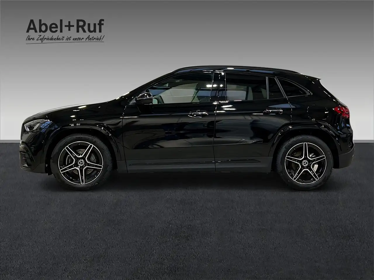 Mercedes-Benz GLA 180 4