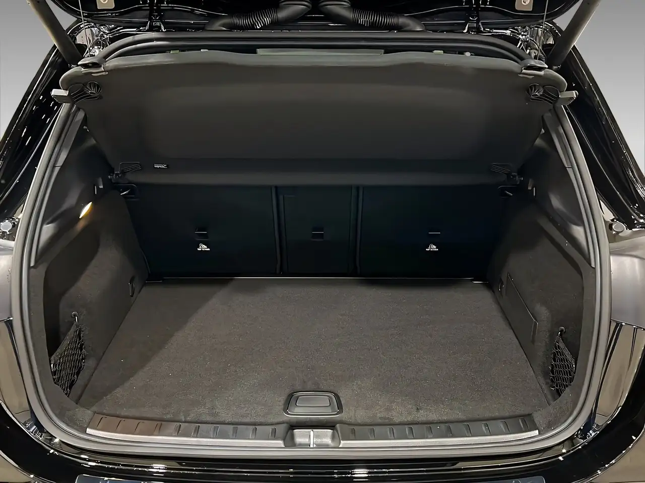 Mercedes-Benz GLA 180 6