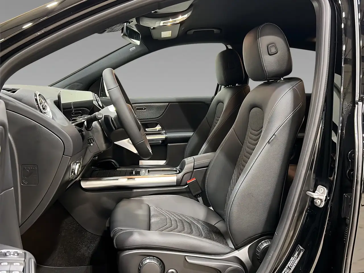 Mercedes-Benz GLA 200 8