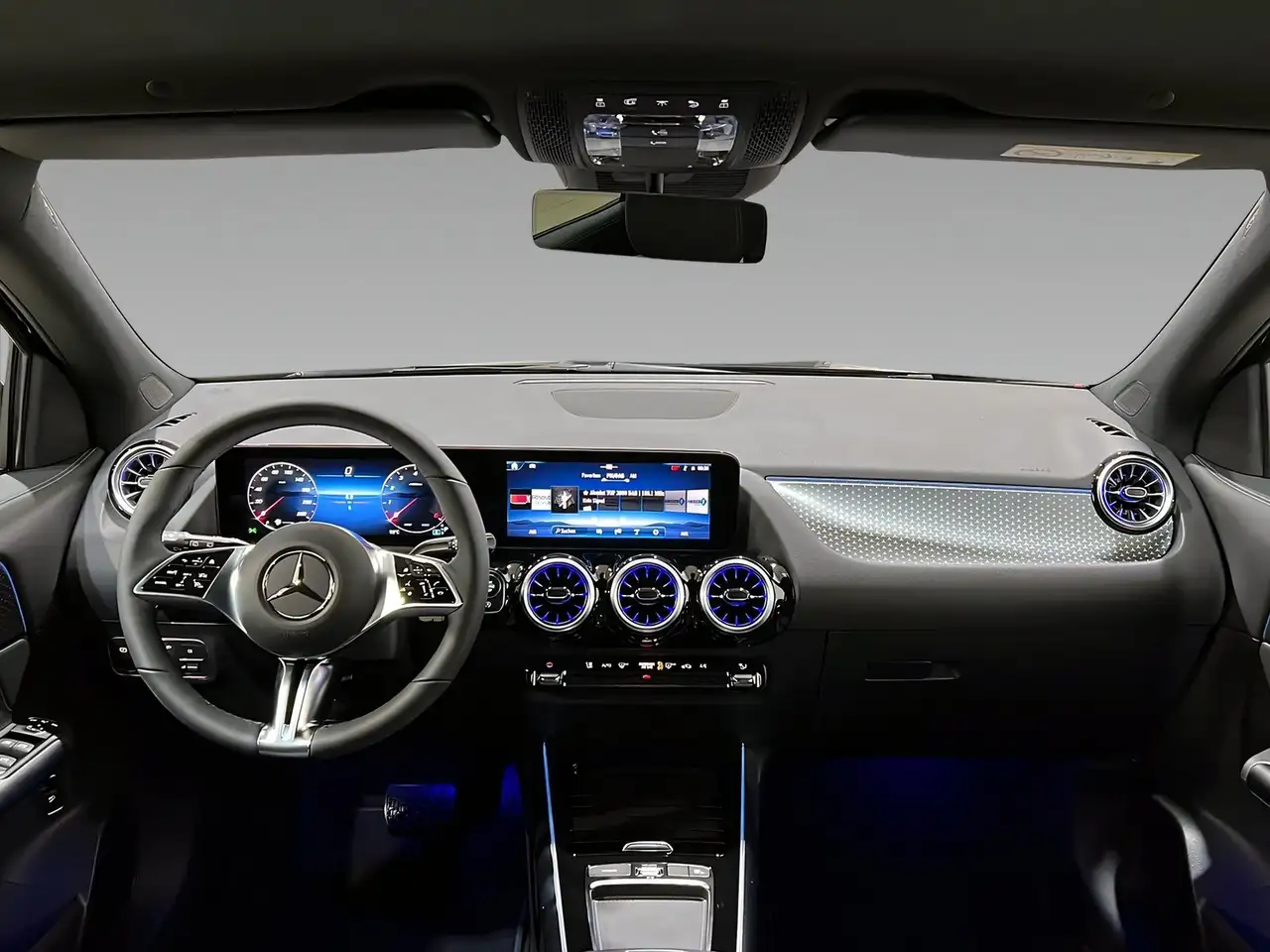 Mercedes-Benz GLA 200 10