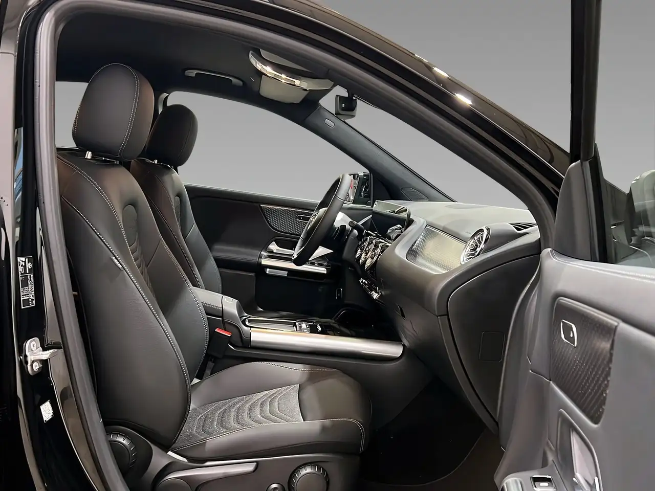 Mercedes-Benz GLA 200 14