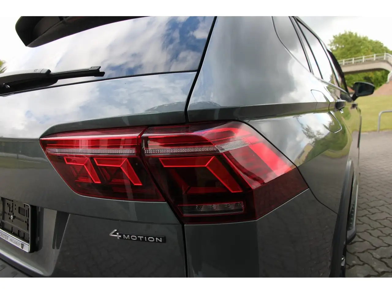Volkswagen Tiguan 8