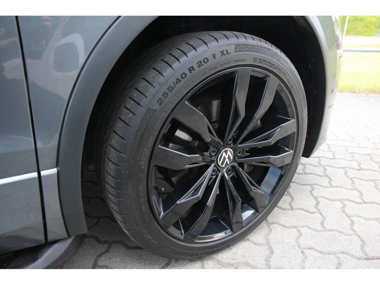 Volkswagen Tiguan 9