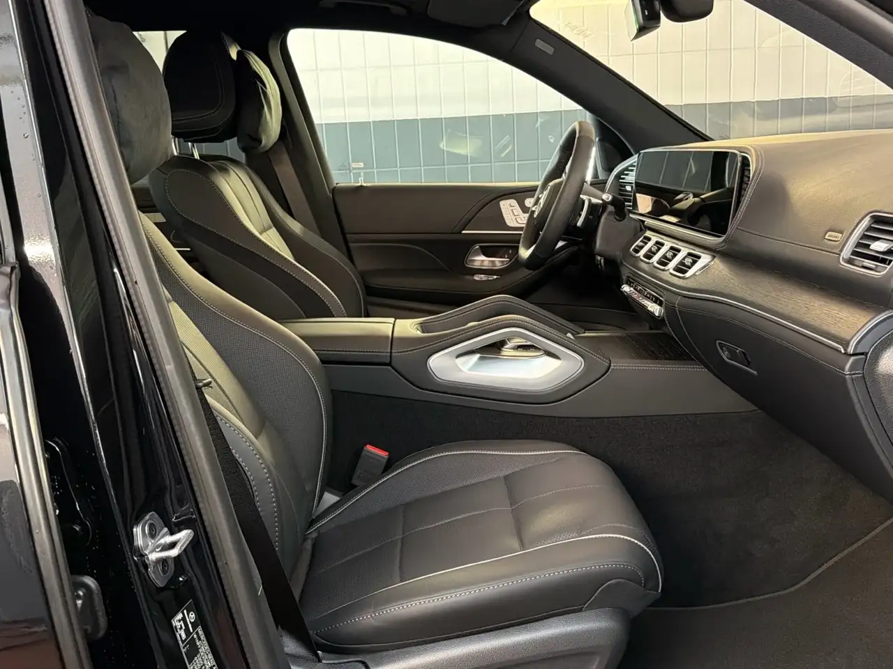 Mercedes-Benz GLS 450 13