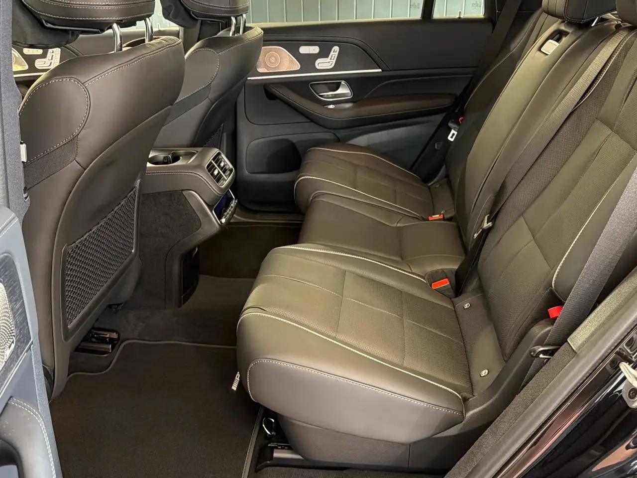 Mercedes-Benz GLS 450 14
