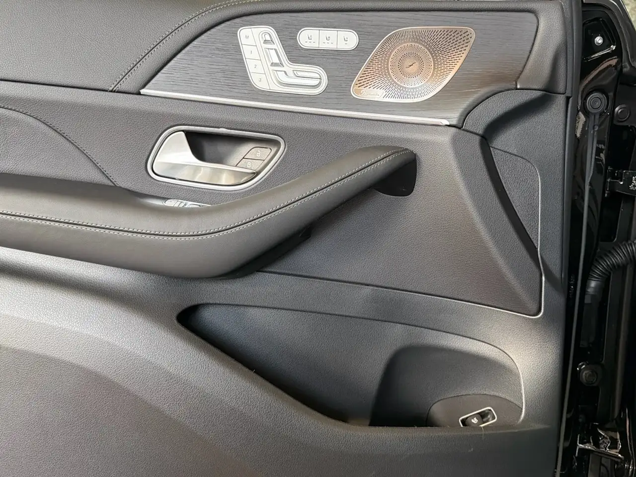 Mercedes-Benz GLS 450 15