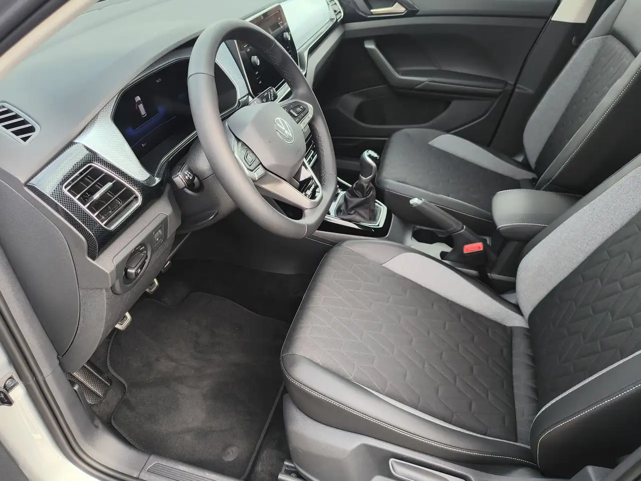 Volkswagen T-Cross 7