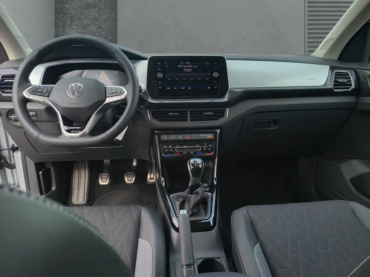 Volkswagen T-Cross 8