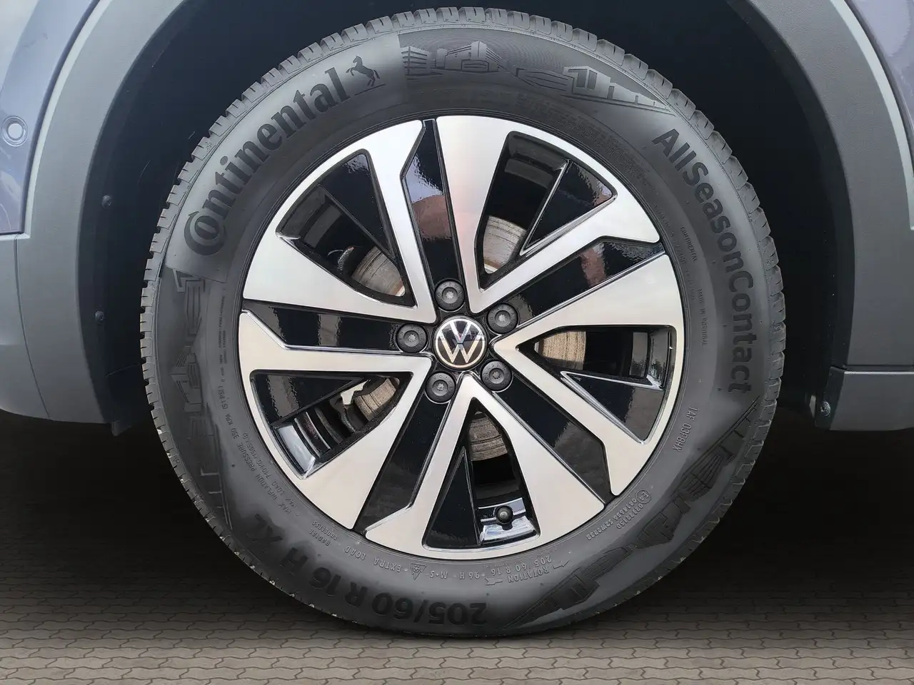Volkswagen T-Cross 2