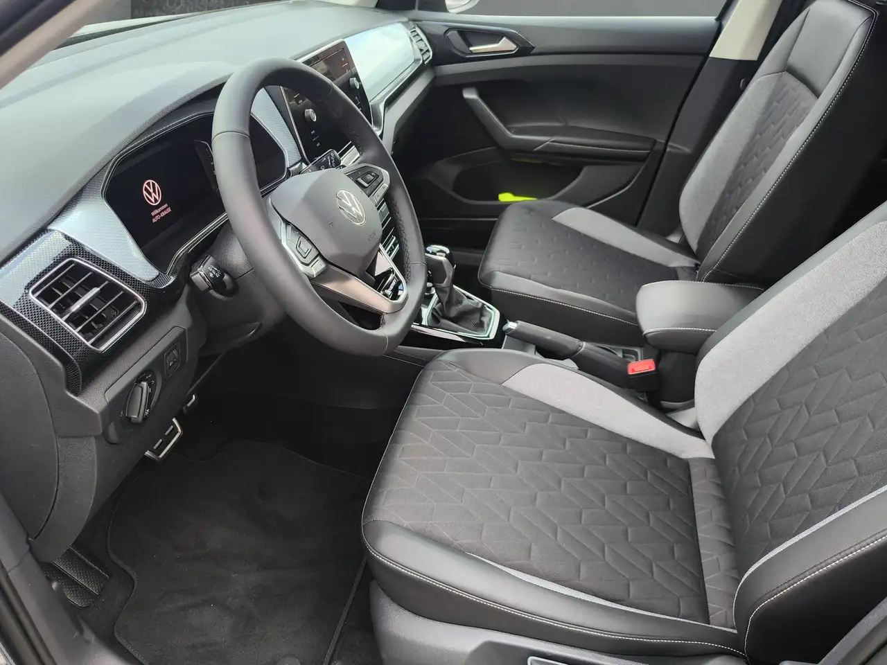 Volkswagen T-Cross 7