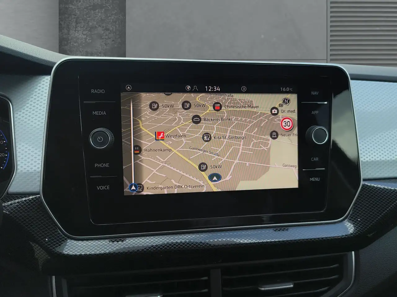 Volkswagen T-Cross 11