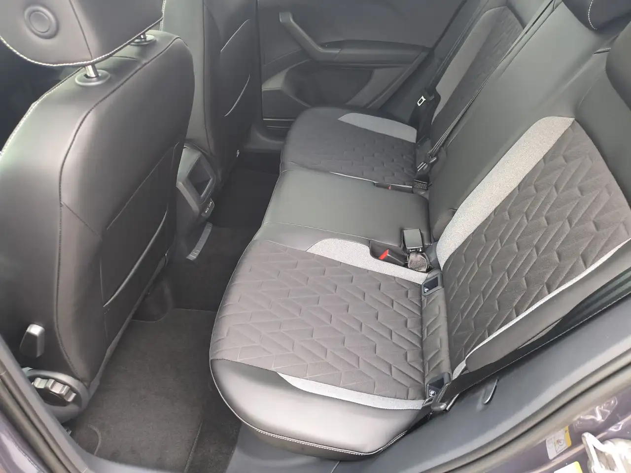 Volkswagen T-Cross 13