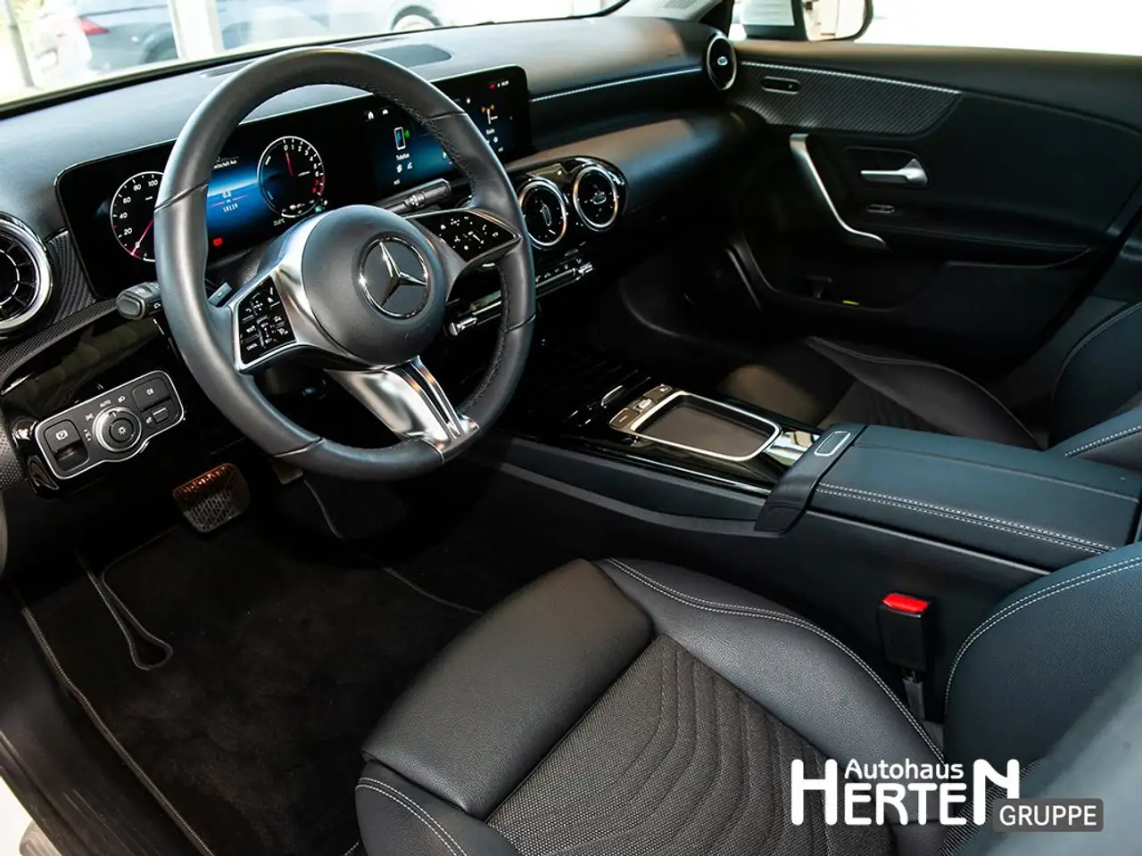 Mercedes-Benz A 250 8
