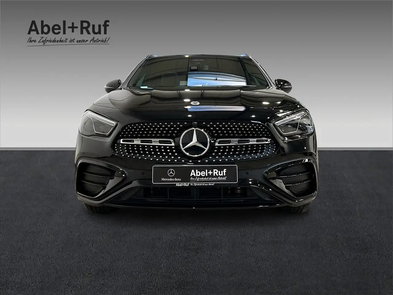 Mercedes-Benz GLA 200 2