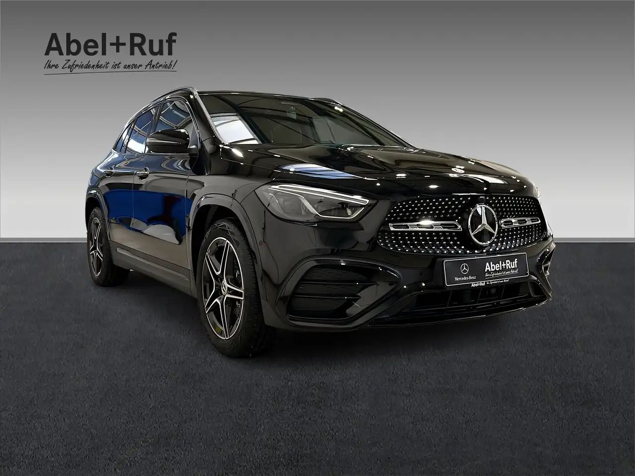 Mercedes-Benz GLA 200 3