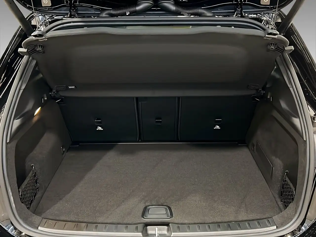 Mercedes-Benz GLA 200 6