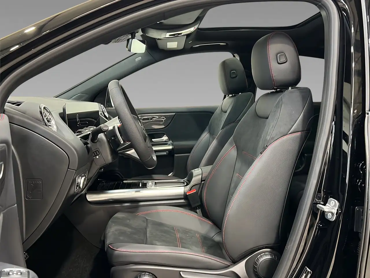 Mercedes-Benz GLA 200 8