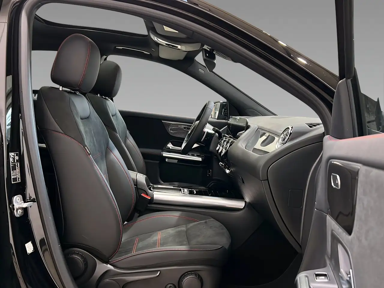 Mercedes-Benz GLA 200 14