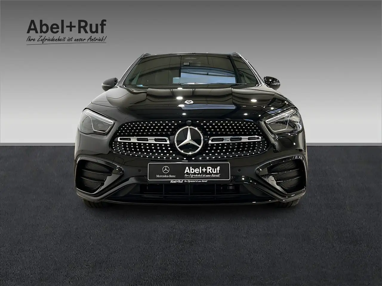 Mercedes-Benz GLA 200 2