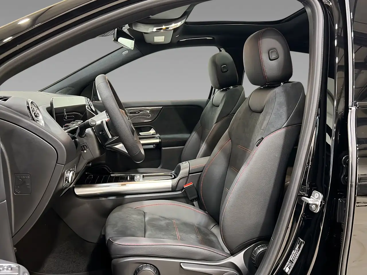 Mercedes-Benz GLA 200 8