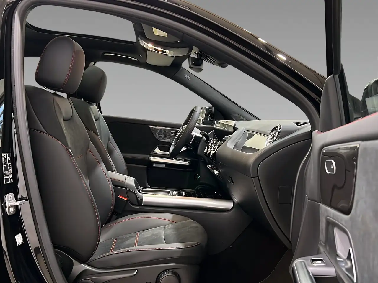 Mercedes-Benz GLA 200 14