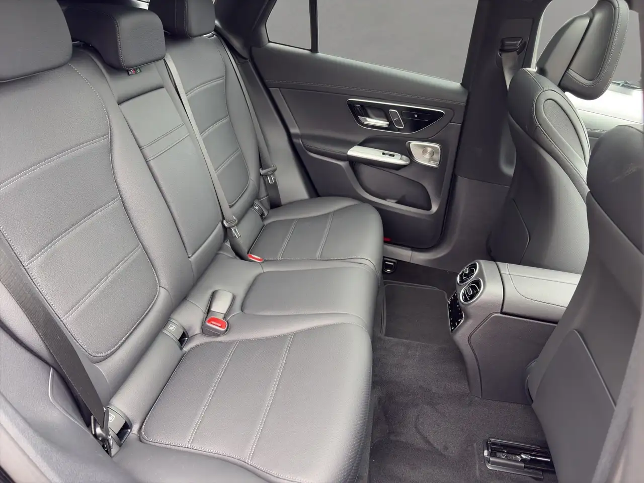 Mercedes-Benz GLC 450 10