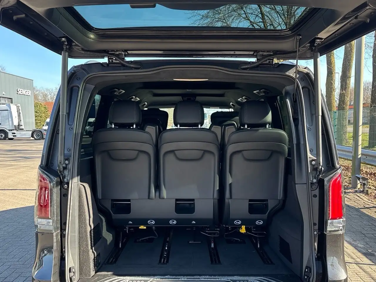 Mercedes-Benz V 300 16