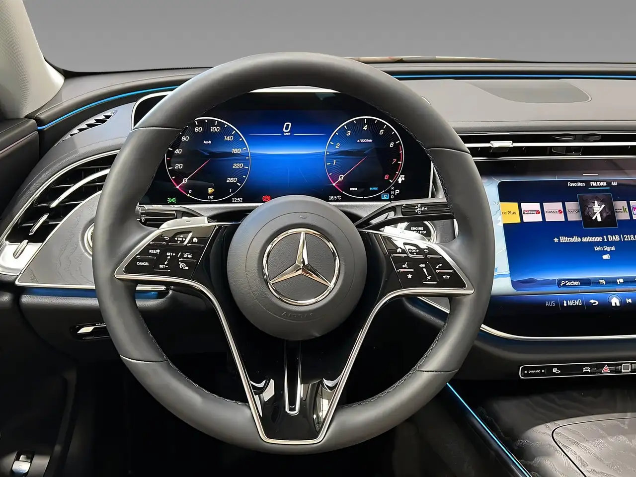 Mercedes-Benz E 200 12