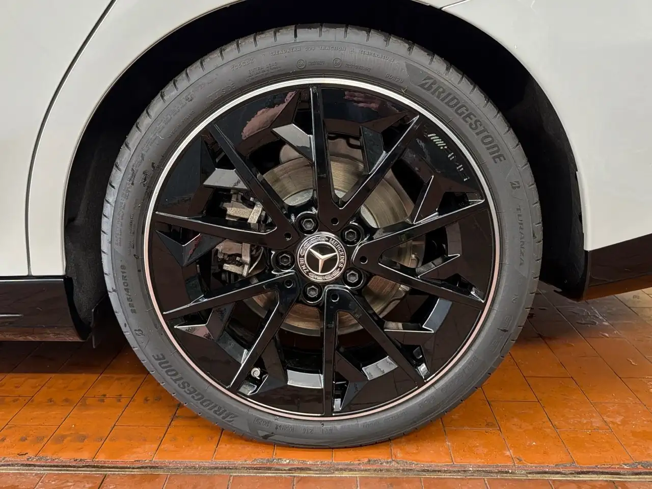Mercedes-Benz CLA 200 8