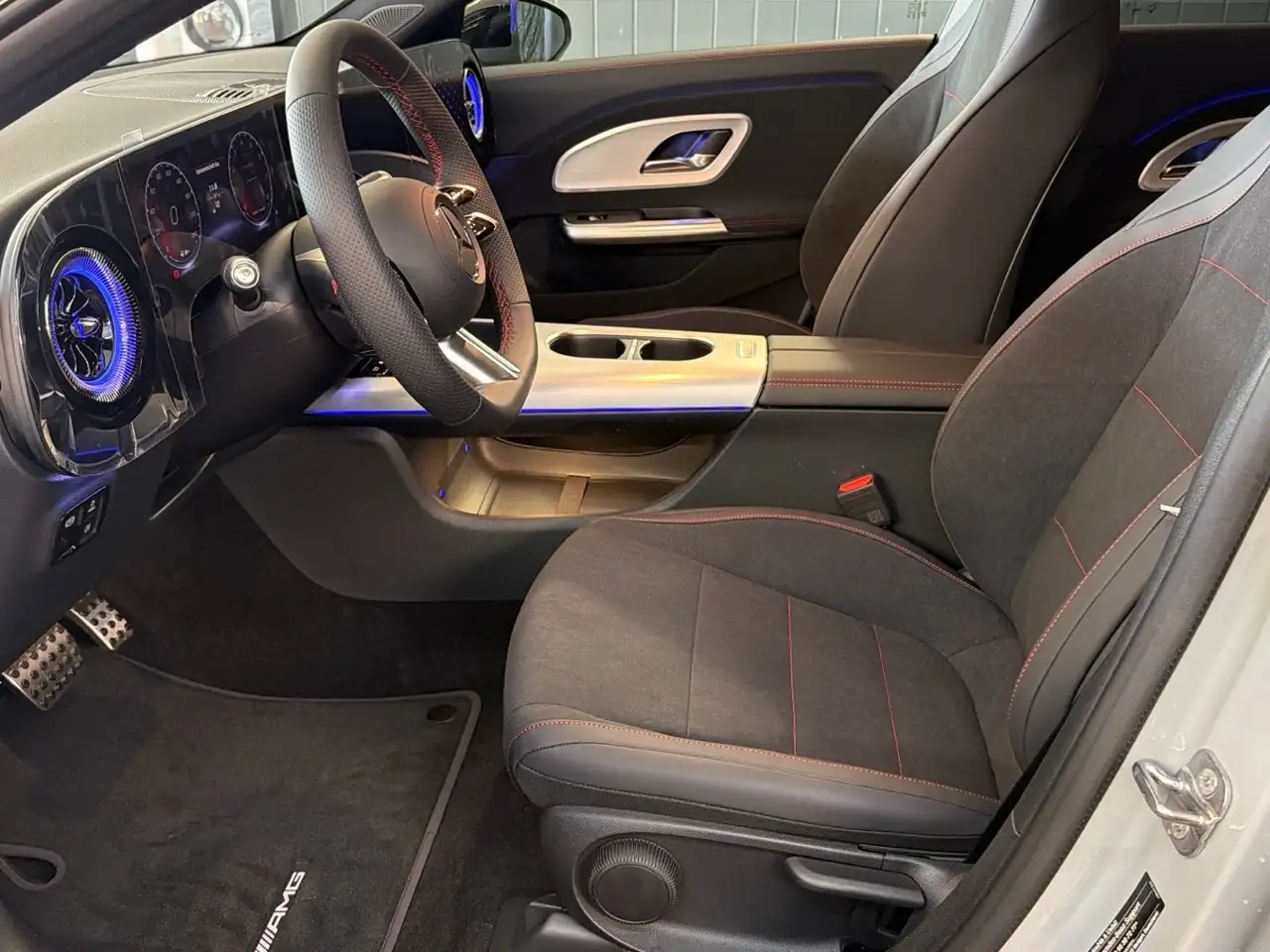 Mercedes-Benz CLA 200 12