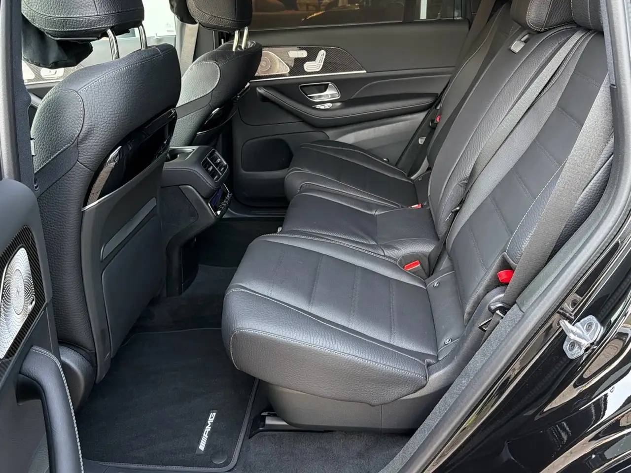 Mercedes-Benz GLS 580 14