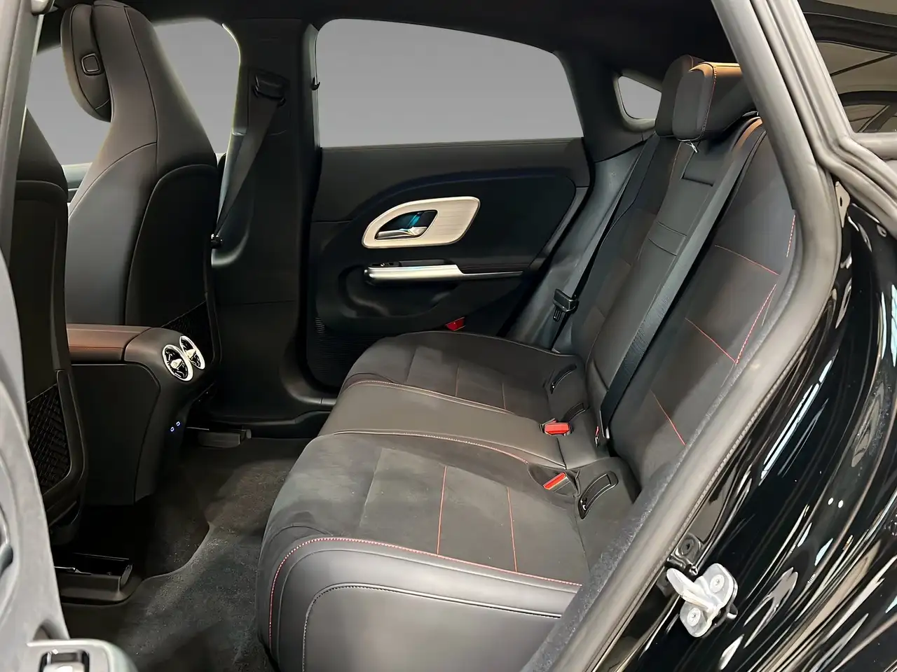 Mercedes-Benz CLA 250 9