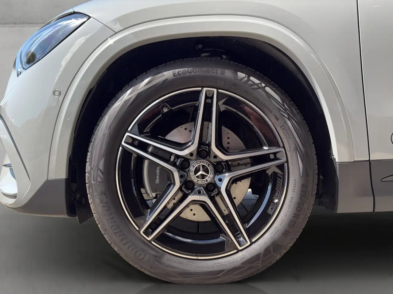 Mercedes-Benz GLA 220 8