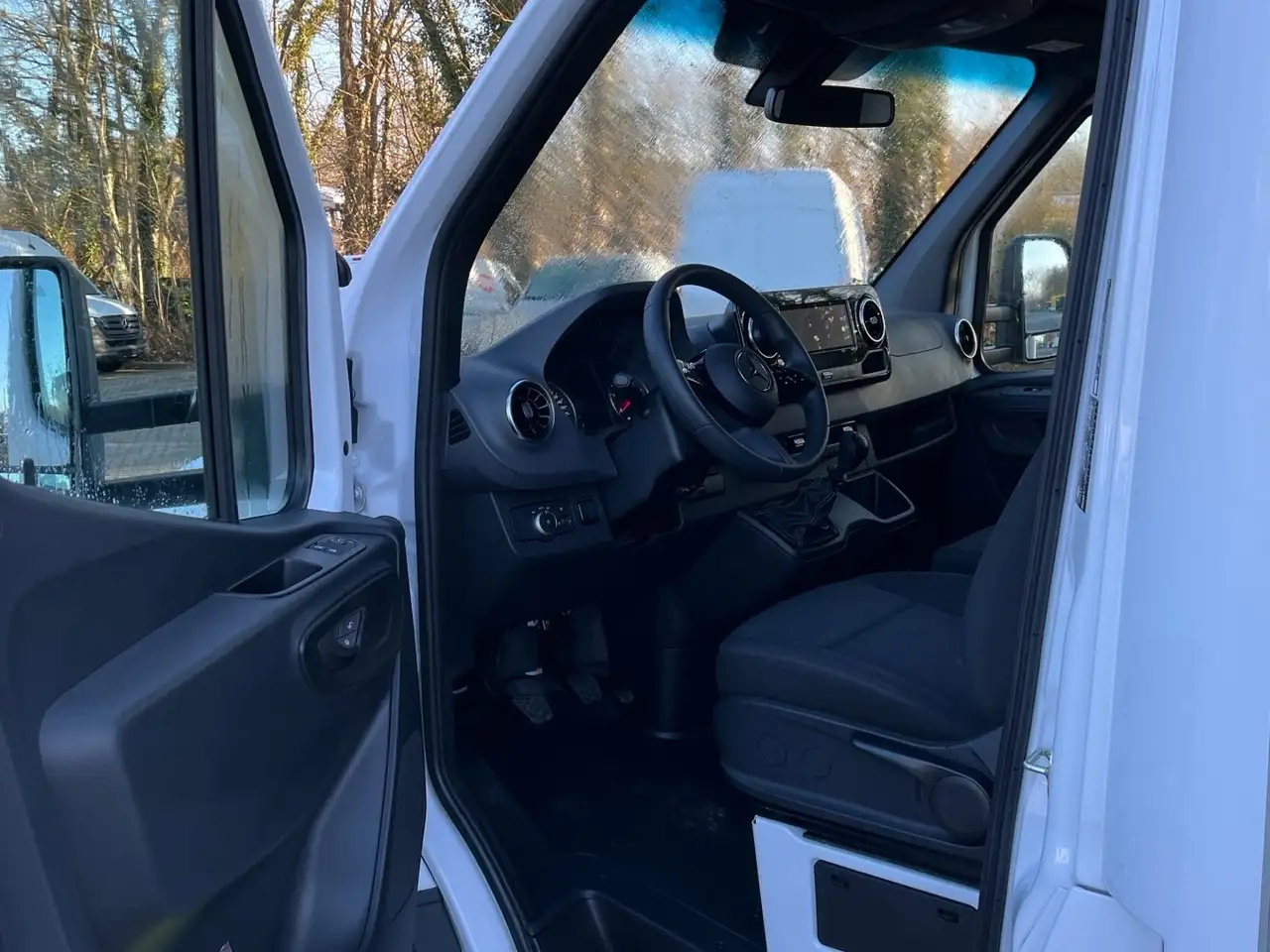 Mercedes-Benz Sprinter 317 12