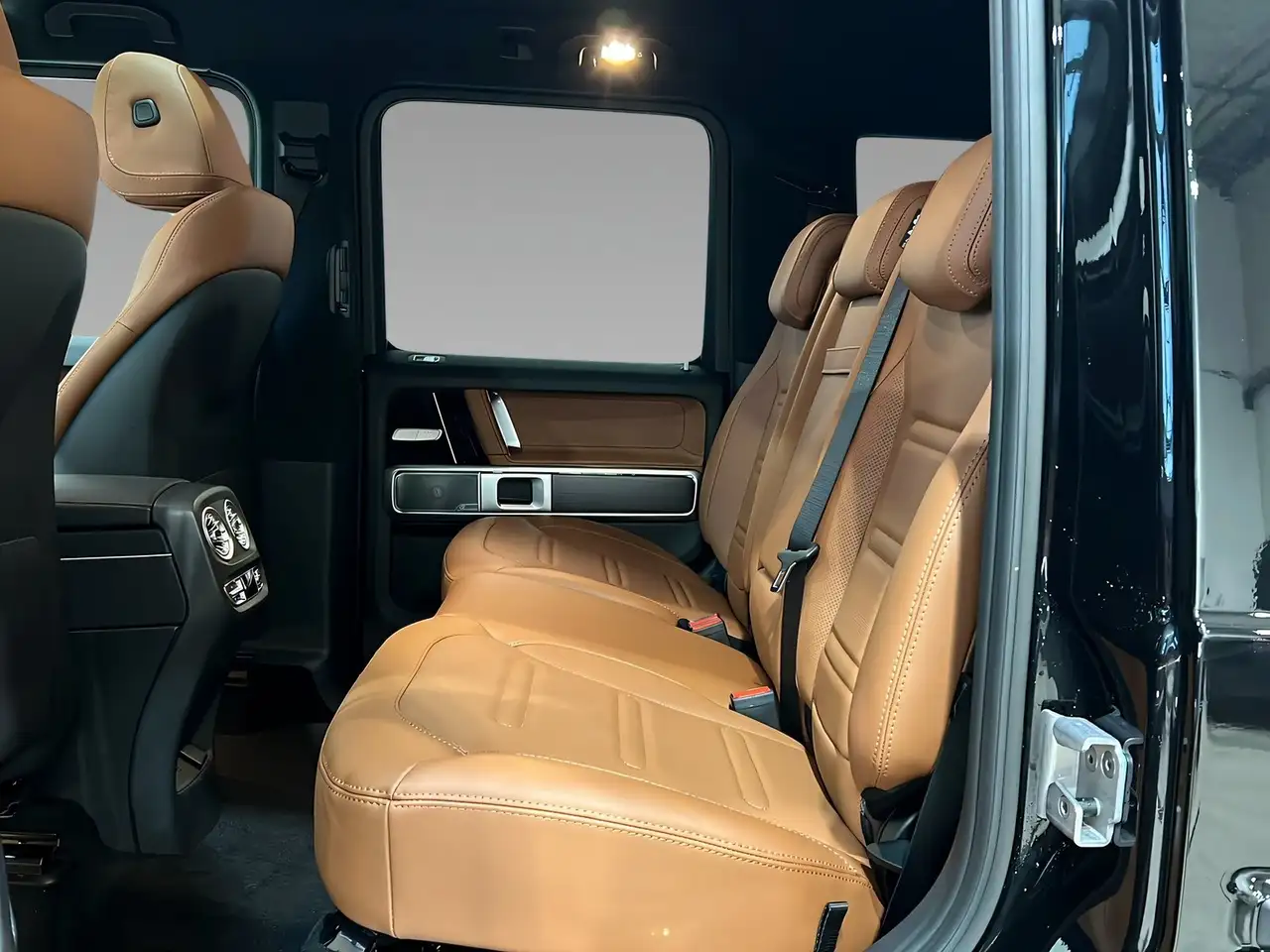 Mercedes-Benz G 450 9
