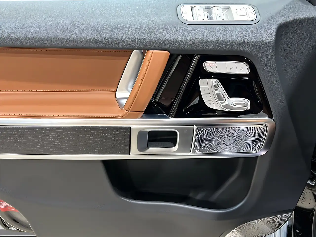 Mercedes-Benz G 450 13