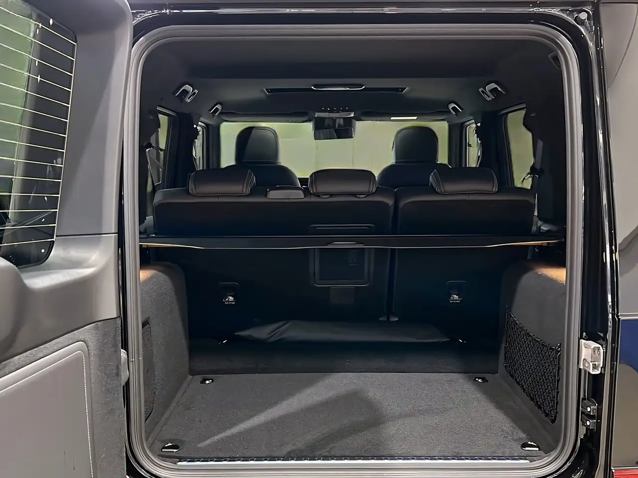 Mercedes-Benz G 450 6