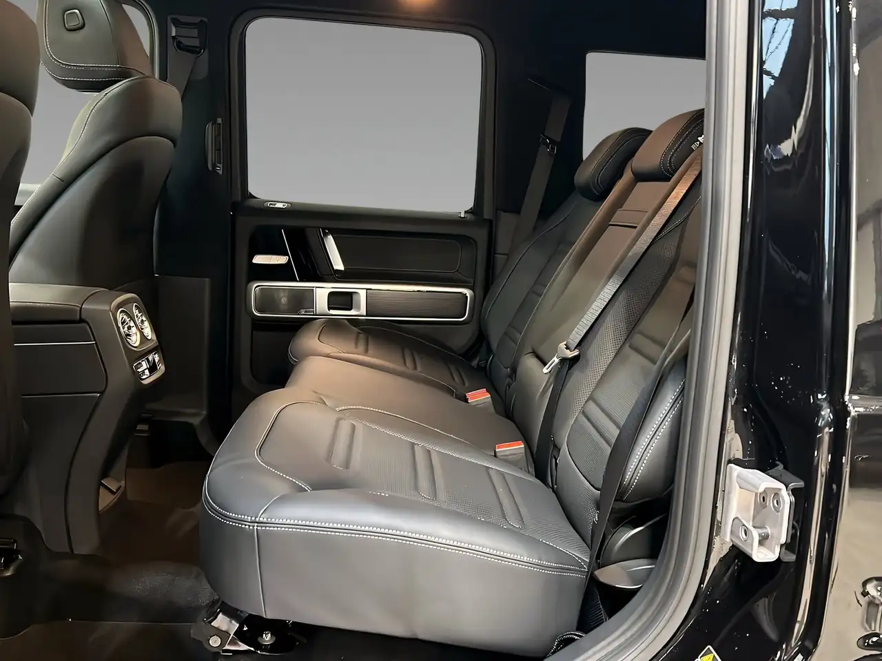 Mercedes-Benz G 450 9