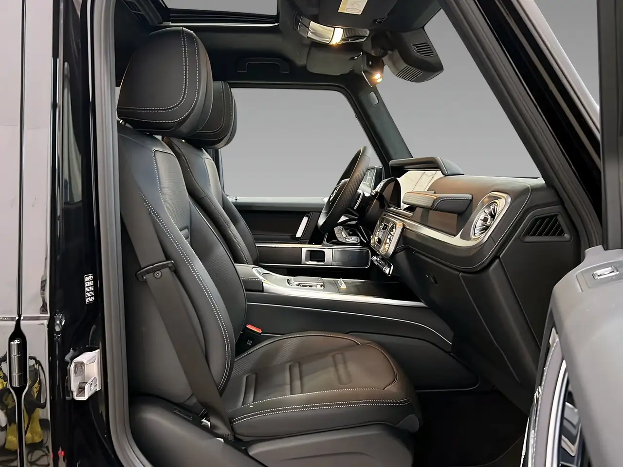 Mercedes-Benz G 450 11