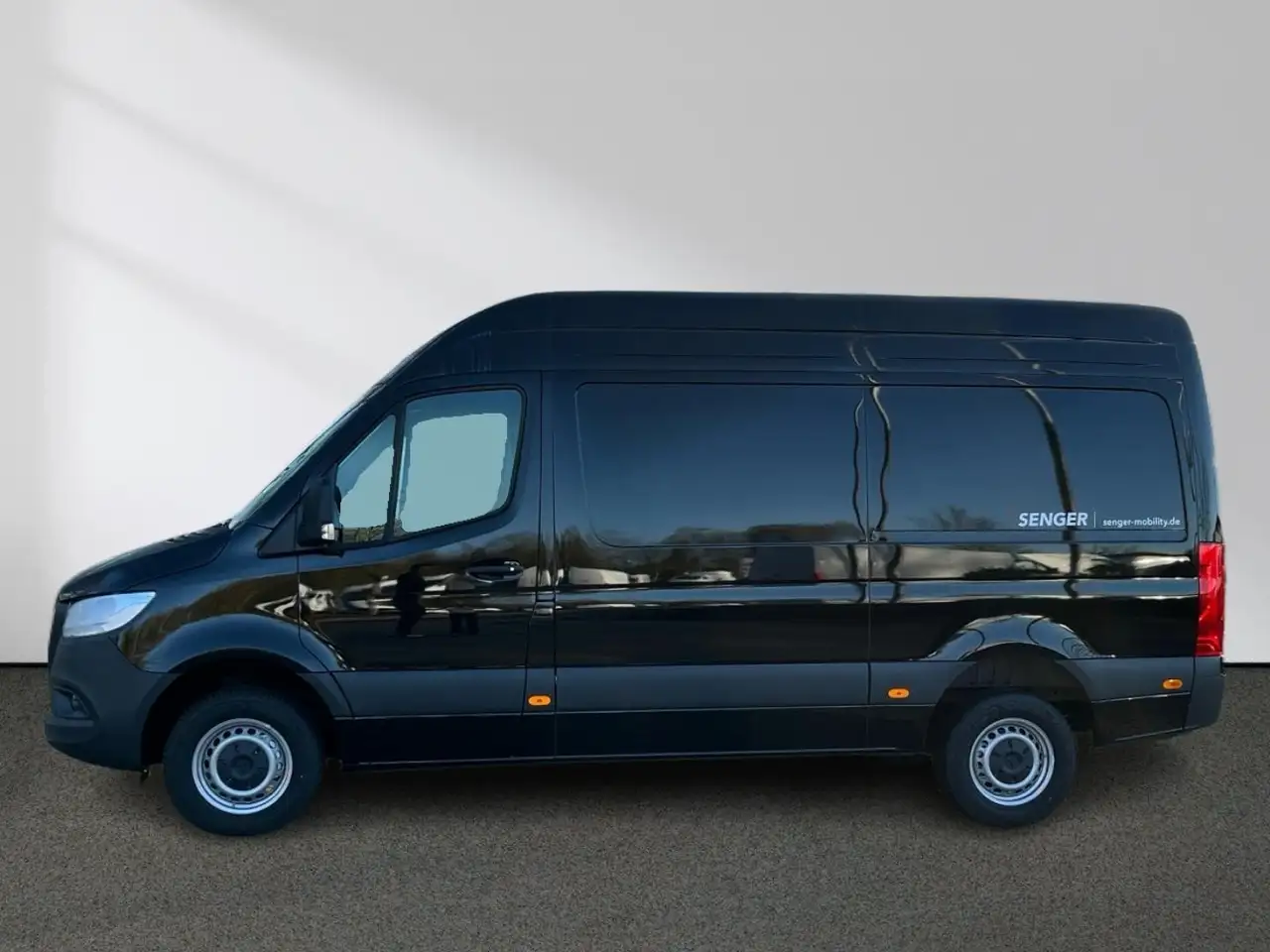 Mercedes-Benz Sprinter 317 3