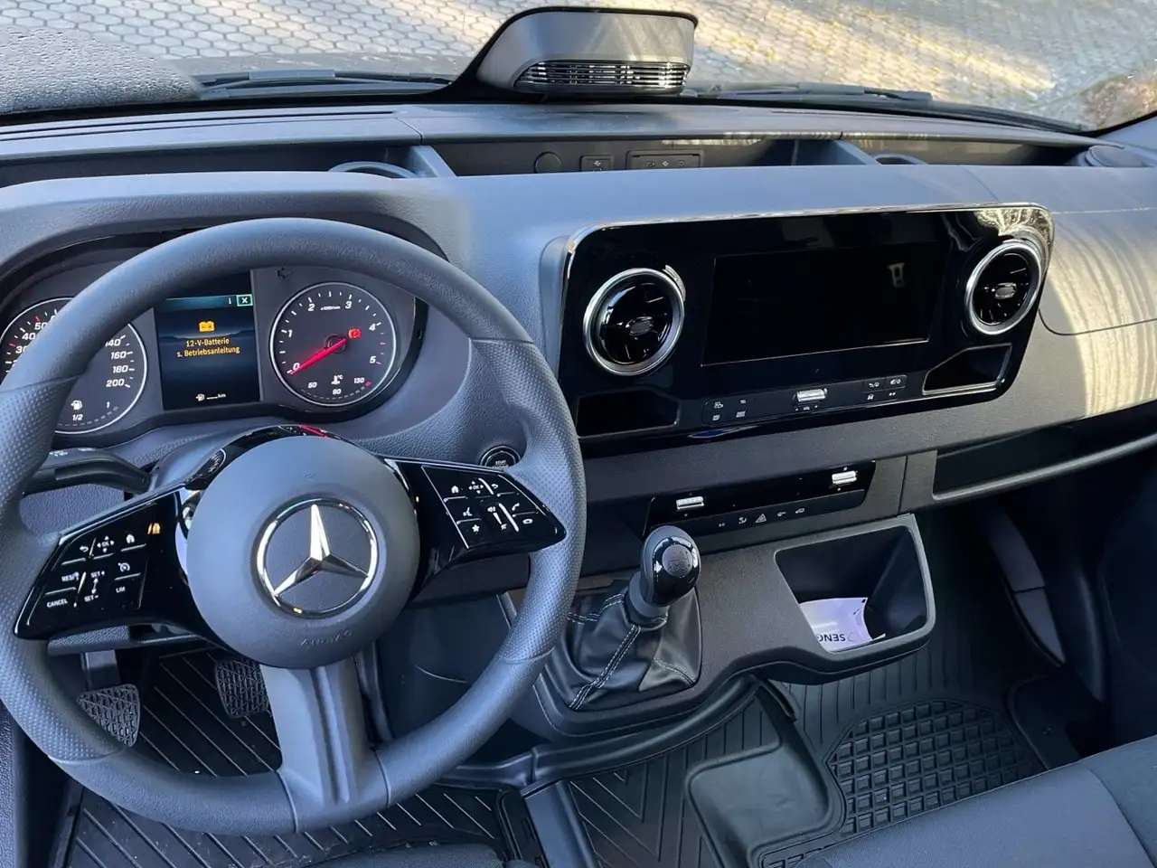 Mercedes-Benz Sprinter 317 9