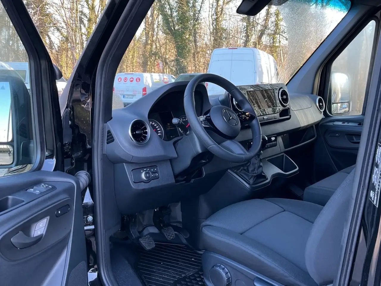 Mercedes-Benz Sprinter 317 12