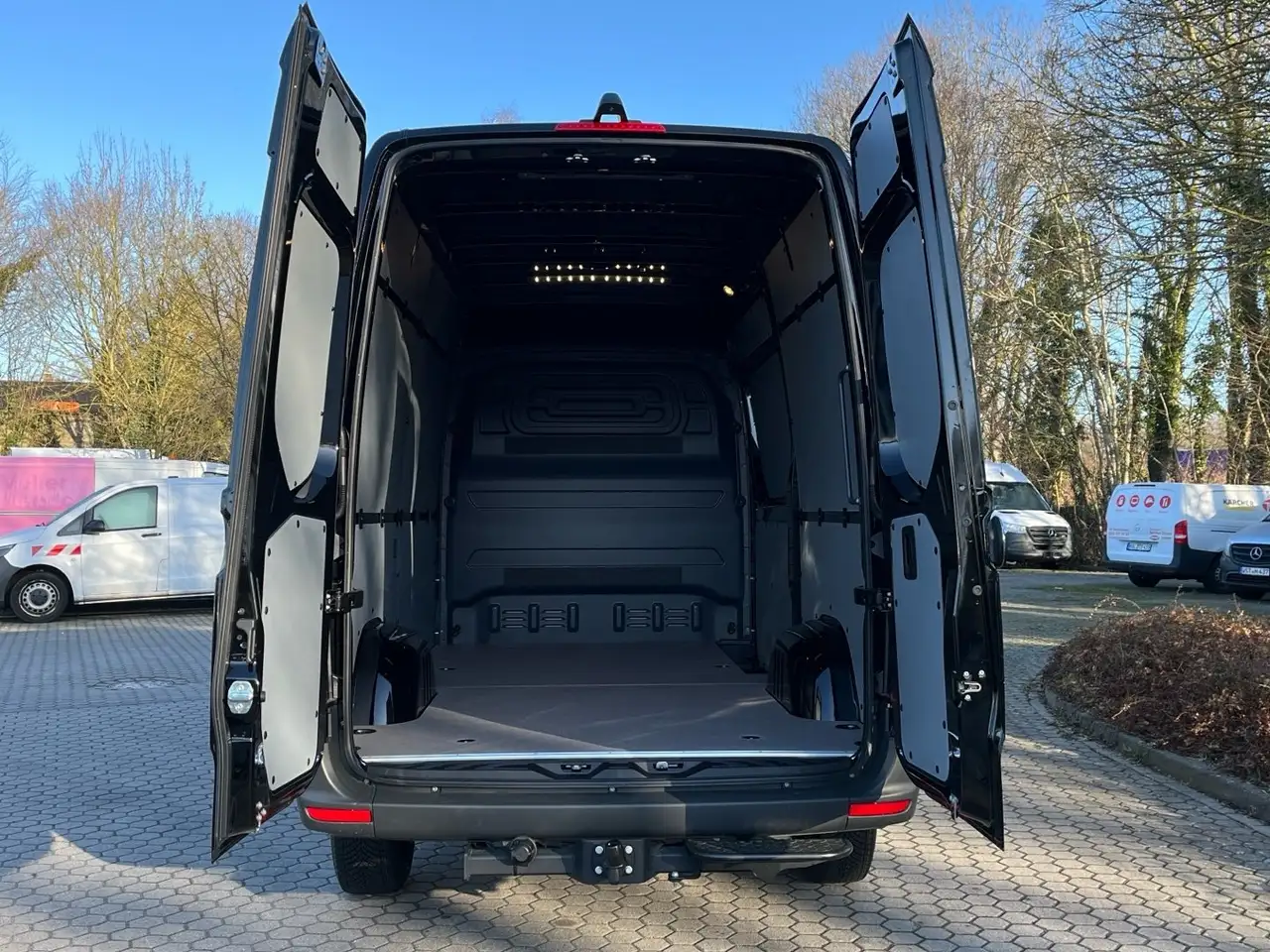 Mercedes-Benz Sprinter 317 16